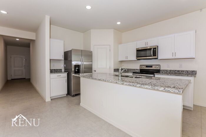 Building Photo - 35551 W San Capistrano Ave