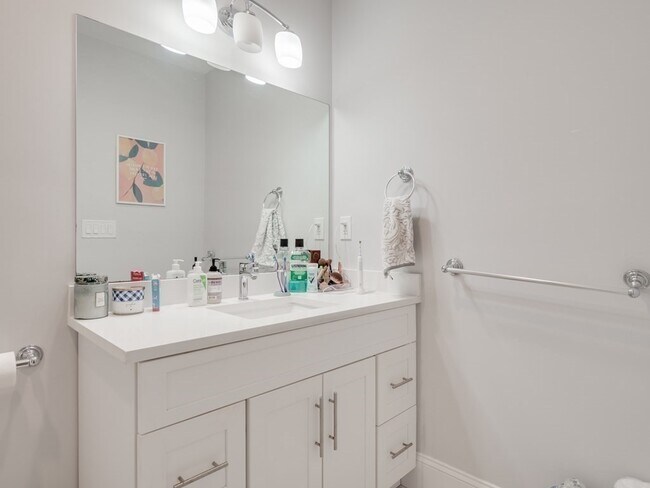 Building Photo - 45 L St