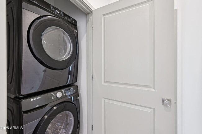 Building Photo - 2120 JENNIFER LYNN Way