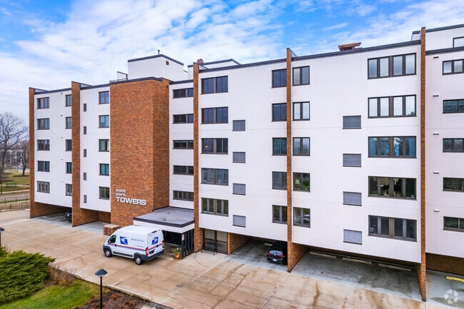 Building Photo - East Park Towers