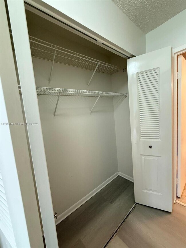 Building Photo - 5805 Washington St