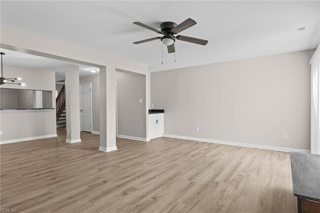 Building Photo - 1619 Slidell Ln