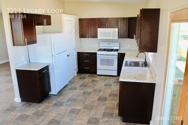 Building Photo - 3211 Legacy Loop