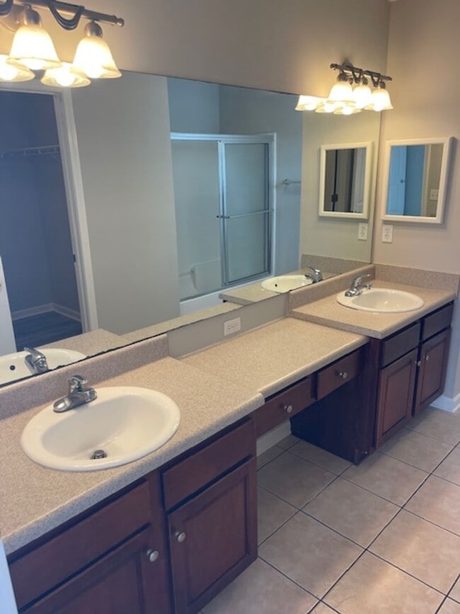 Building Photo - 11721 Cabana Ct