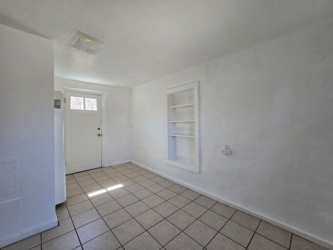 Building Photo - 739 Montez Pl