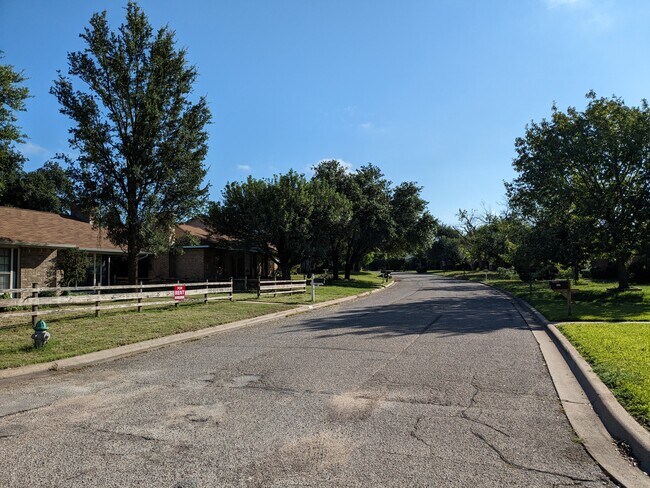 Building Photo - 4514 Cactus Trail
