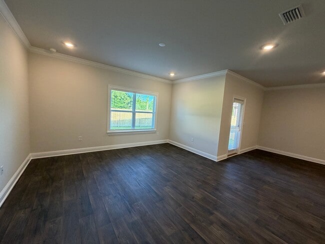 Building Photo - 14902 Dalton Cir