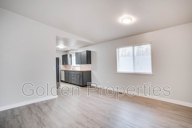 Building Photo - 3800 E 2nd Ave