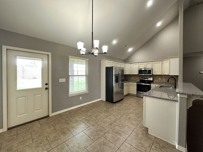 Building Photo - 1923 Price Ave