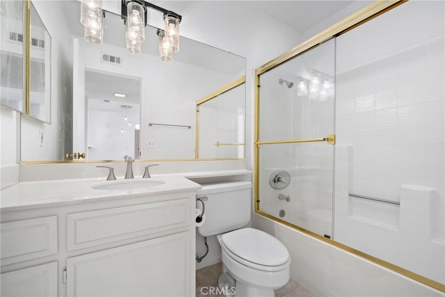 Building Photo - 26342 Forest Ridge Dr