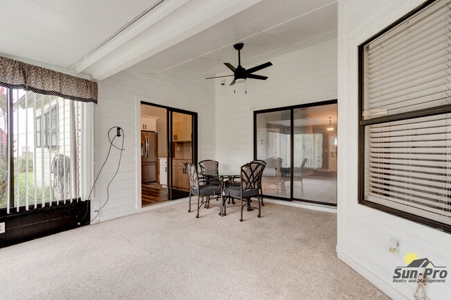 Building Photo - 700 Pine Shores Cir