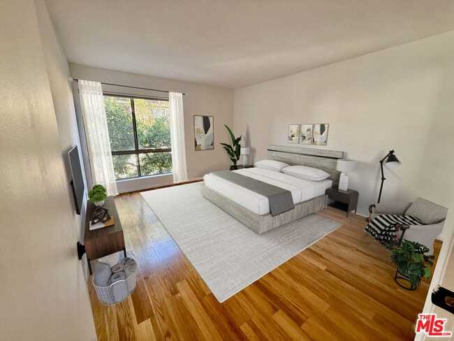 Building Photo - 5600 Kensington Wy