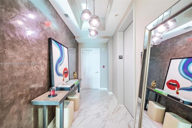 Building Photo - 851 NE 1st Ave