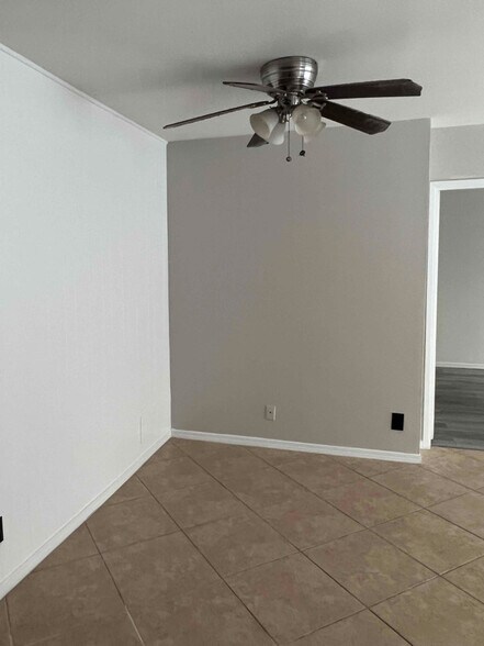 Building Photo - 3733 Keystone Av