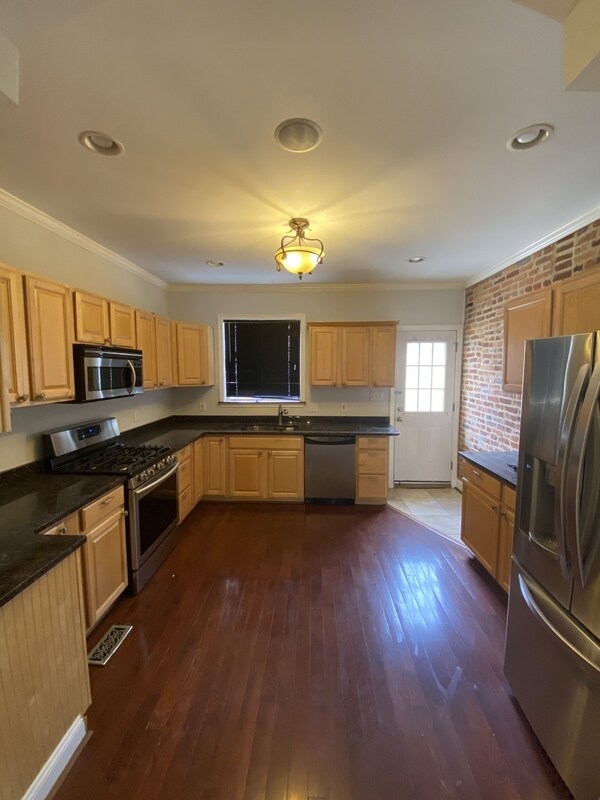 Building Photo - 212 N Luzerne Ave