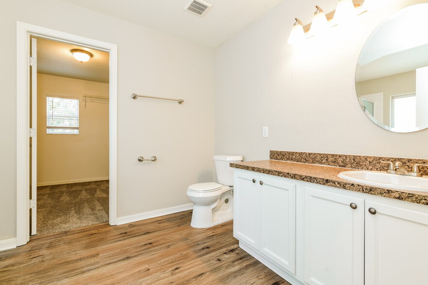 Building Photo - 4650 Ross Lanier Ln