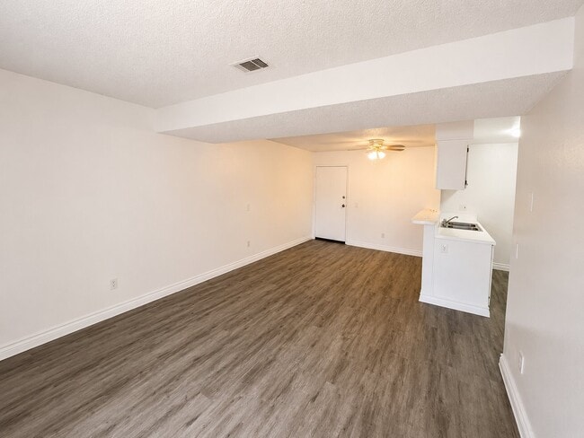 Building Photo - 13950 Foothill Blvd