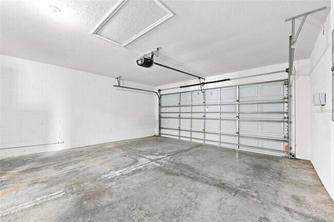 Building Photo - 516 Bella Rosa Cir