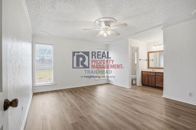 Building Photo - Updated 3-Bedroom Home with Large Fenced Yard in a Great Location