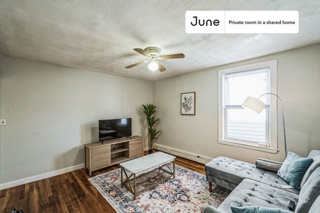 Building Photo - Room in Shared 4 bed/2 bath home