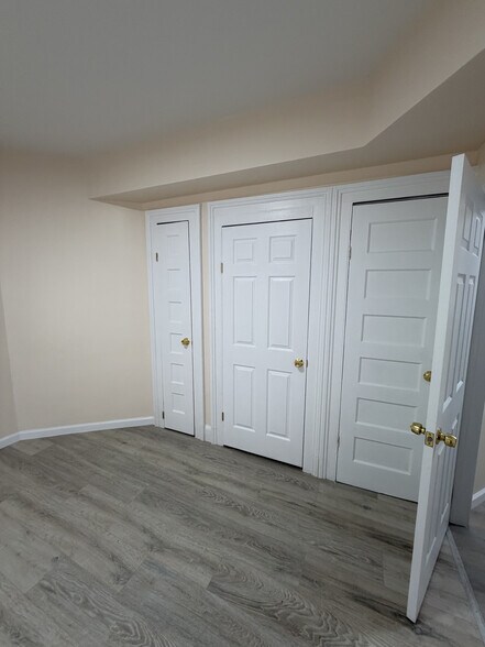 Building Photo - 349 Willow St