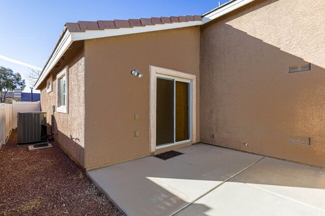 Building Photo - Single Story 3 Bedroom Home In Southwest G...