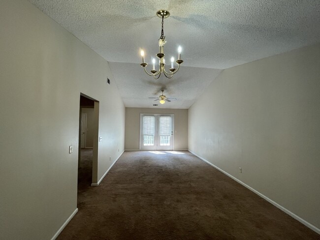 Building Photo - Apartment For Rent