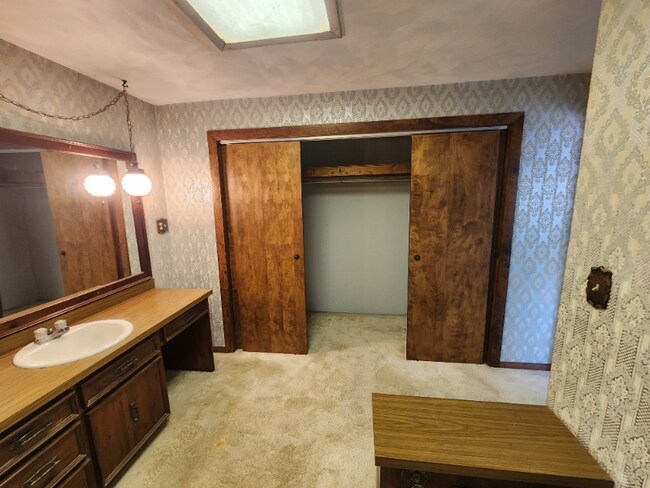 Building Photo - 205 Indiana Rd