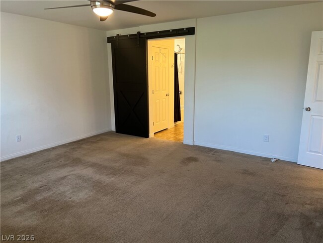 Building Photo - 10862 Knickerbocker Ave