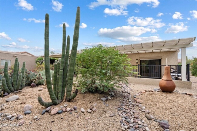 Building Photo - 25409 N Quail Haven Dr