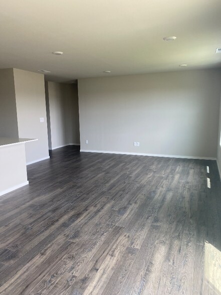 Building Photo - 1604 S Mallard Wy