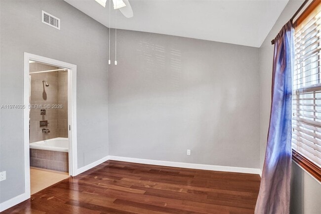 Building Photo - 2901 Dorchester Ln