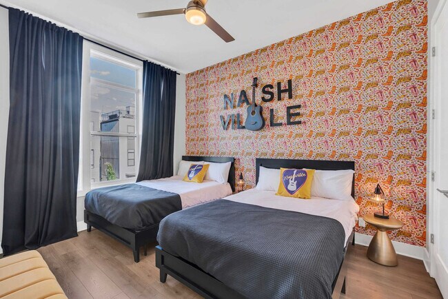 Building Photo - 516 27th Ave N