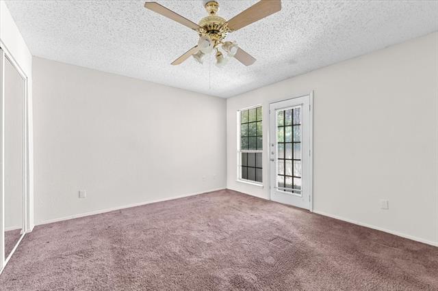 Building Photo - 9621 Walnut St