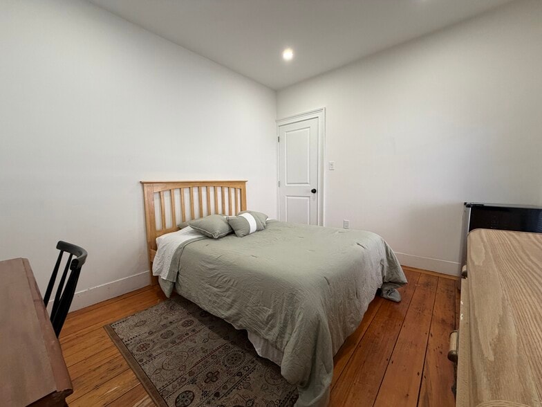 Building Photo - 56 Grampian Way