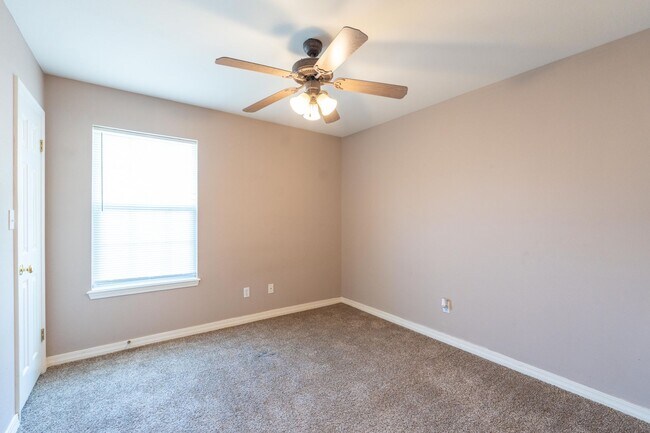 Building Photo - Move-in Ready 3 bed/ 2 bath home in South Bossier