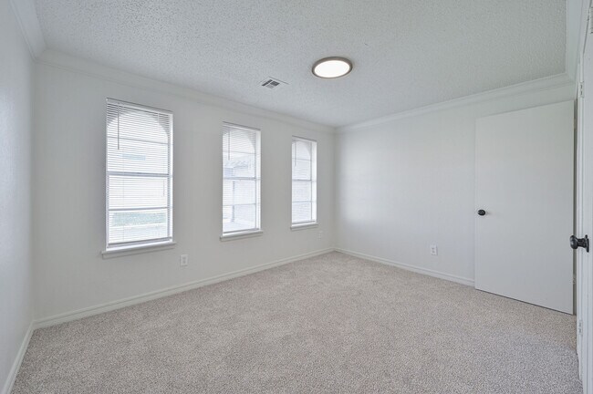 Building Photo - 121 NW 79th St