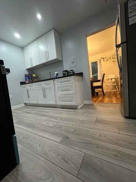 Building Photo - 9705 Kings Crown Ct