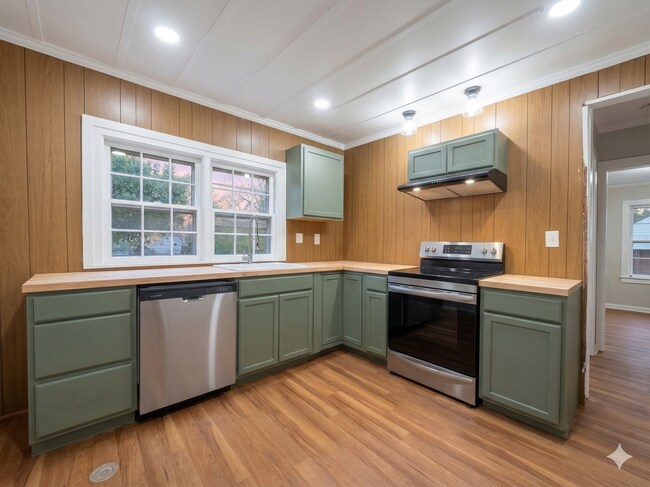 Building Photo - 524 North Dr