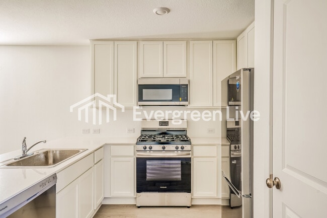 Building Photo - 732 Magnolia Creek Dr