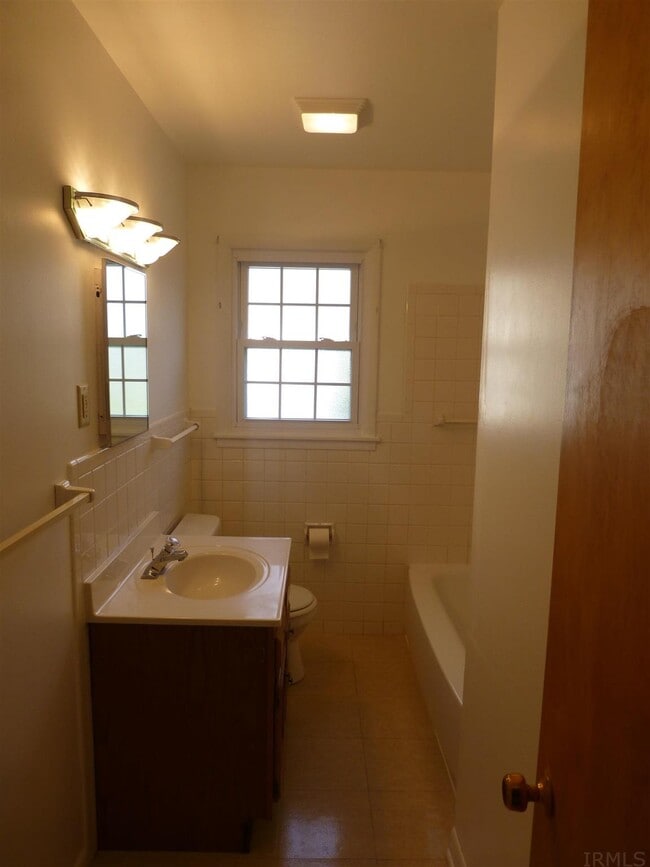 Building Photo - 108 Ivy Hill Dr