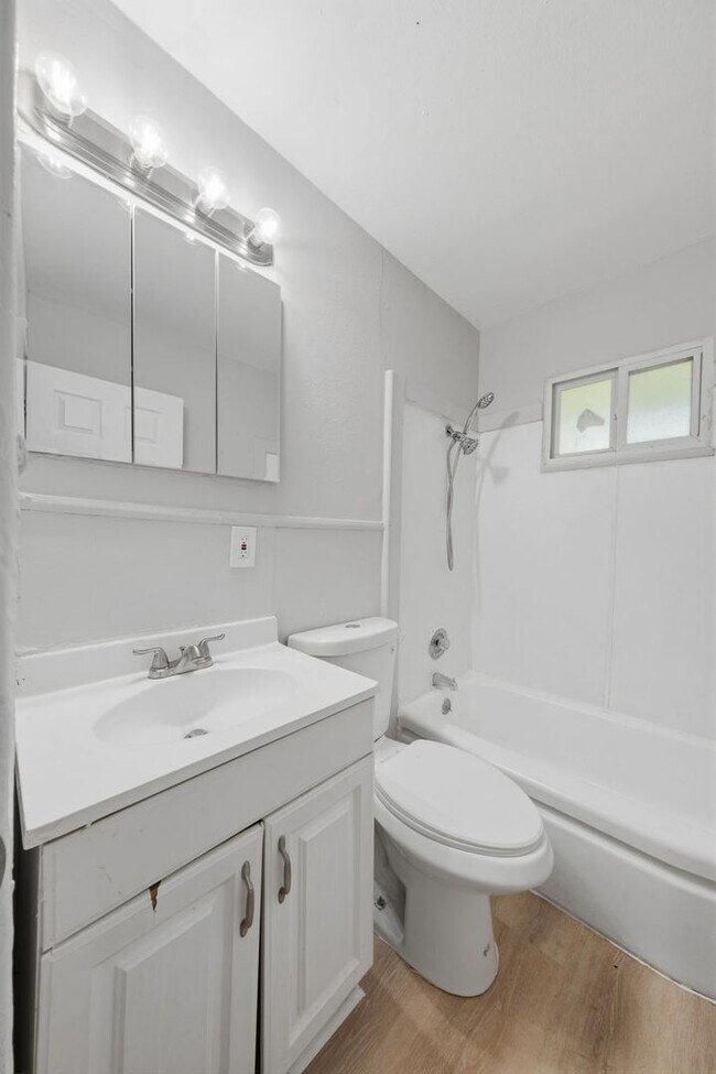 Building Photo - For Rent – 3 Bedroom Home | Section 8 Welcome