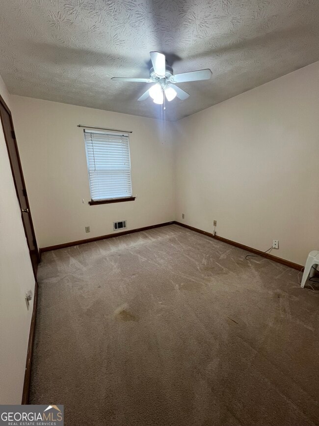 Building Photo - 2060 Kimber Trail