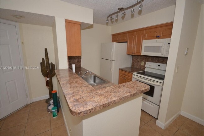 Building Photo - 2796 S University Dr