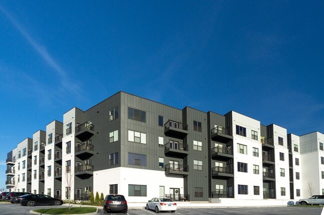 Building Photo - 1677 54th Ave N