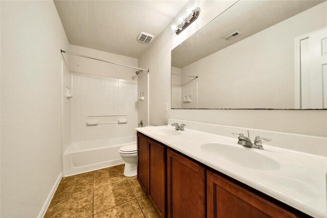 Building Photo - 15427 Cabot Ridge Ln