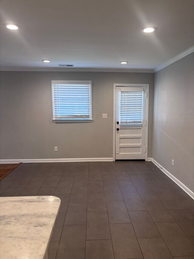 Building Photo - Charming 3-Bedroom Home in Memphis – Move-In Ready!