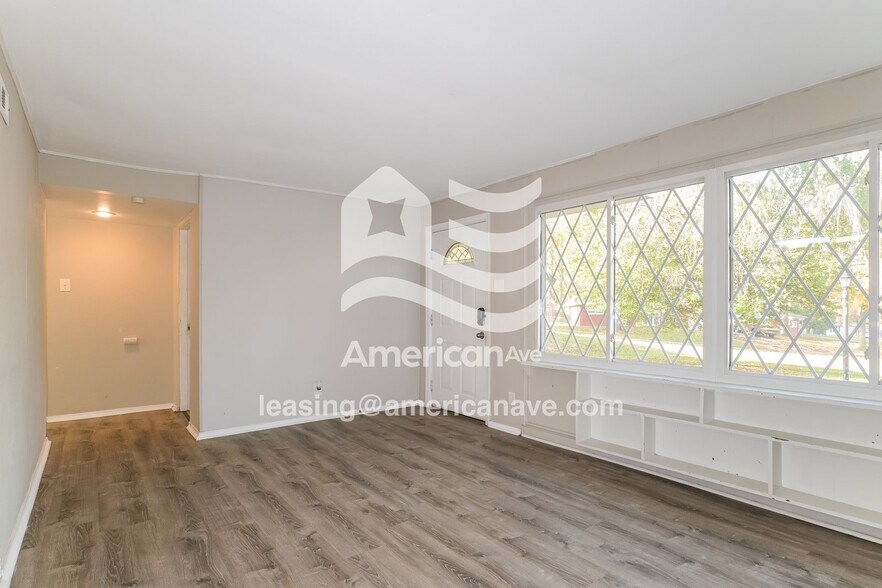 Building Photo - 20 St Laurence Dr