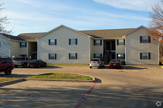 Building Photo - Shady Vista Apartments