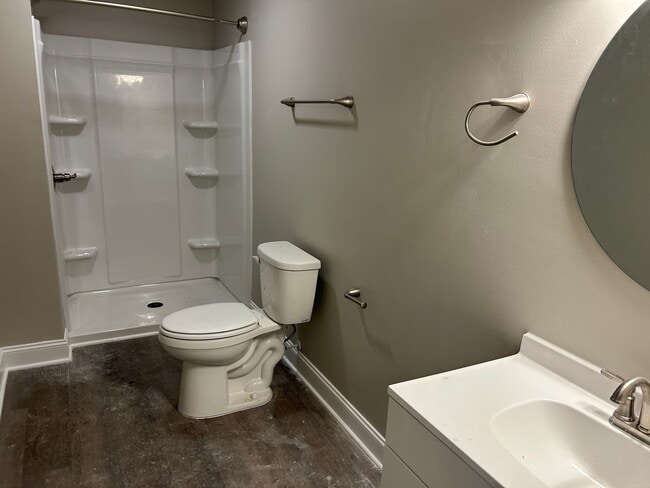 Building Photo - 627 W Northwest Blvd